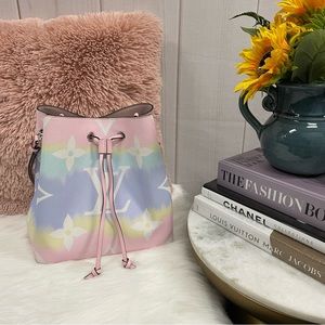 Louis Vuitton Monogram Escale Neonoe MM Pastel